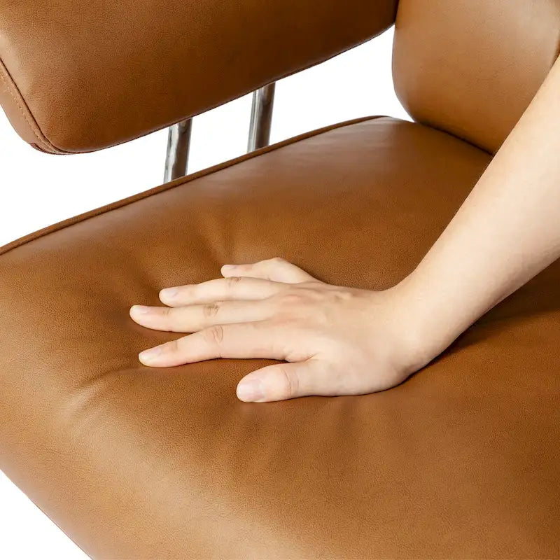 Chaise de bureau pivotante à dossier haut capitonnée couleur camel pour 1 personne