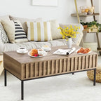 Table basse relevable marron avec rangement intégré, 56 x 109 cm